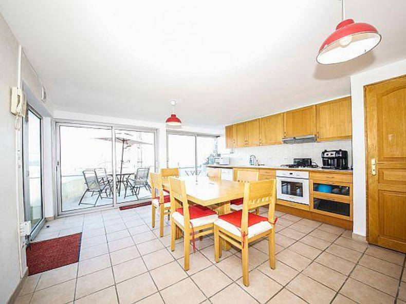 Toda La Casa Suresnes 151401-5