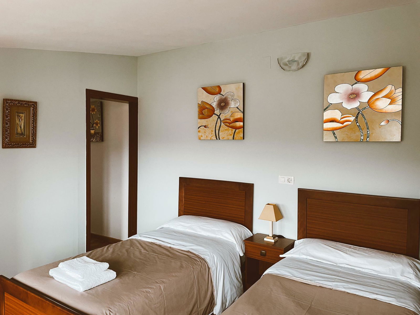 Homestay Sarria 249875