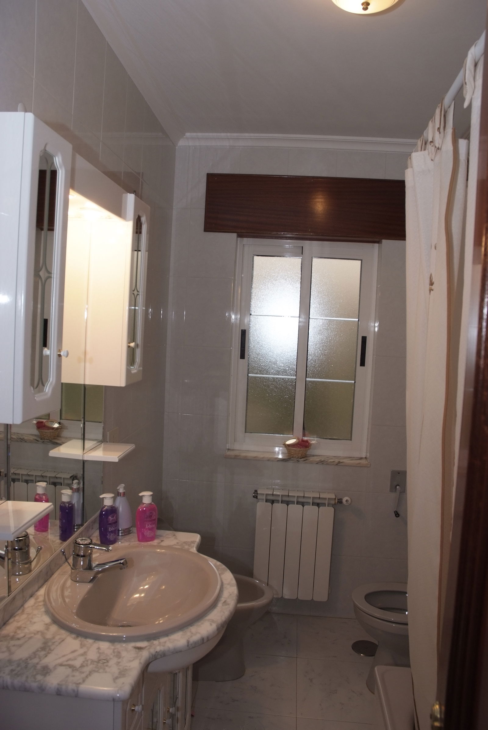 Homestay Sarria 249875