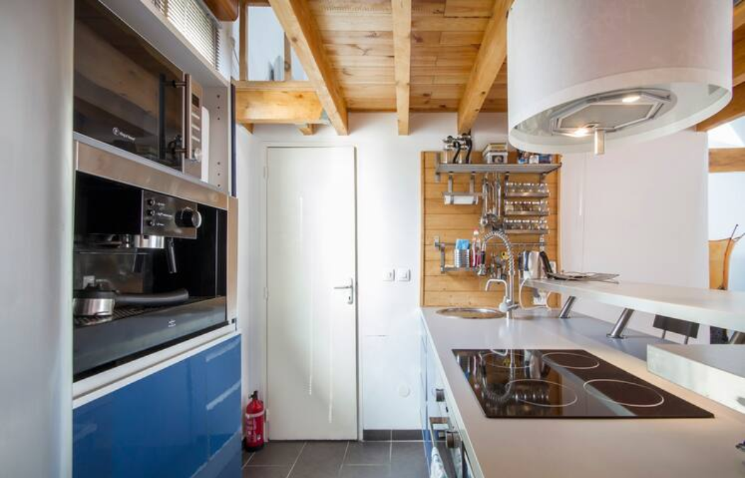 Toda La Casa Bordeaux 84036