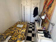 Roomlala | Pequeno quarto em Neuilly-sur-Seine, na fronteira entre Levallois e Paris