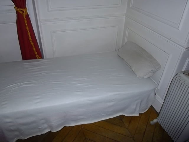 Independent Studio Paris 121805