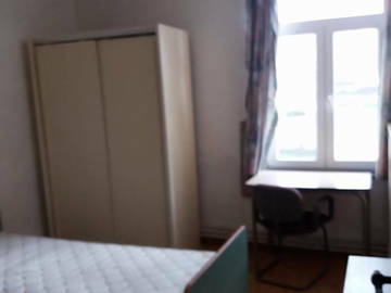 Roomlala | Petite Chambre à Louer Colocation Près De Jolimont