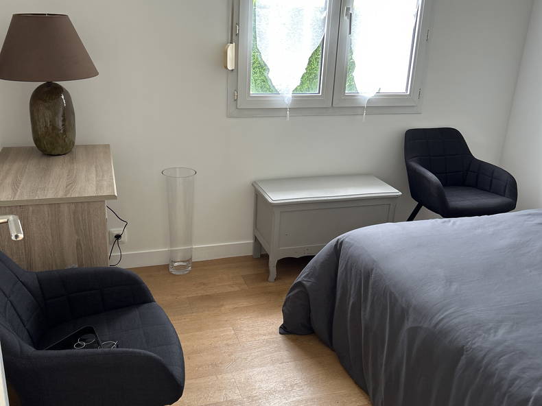 Homestay Éterville 493783-5