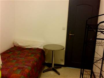 Private Room Nîmes 181150-1