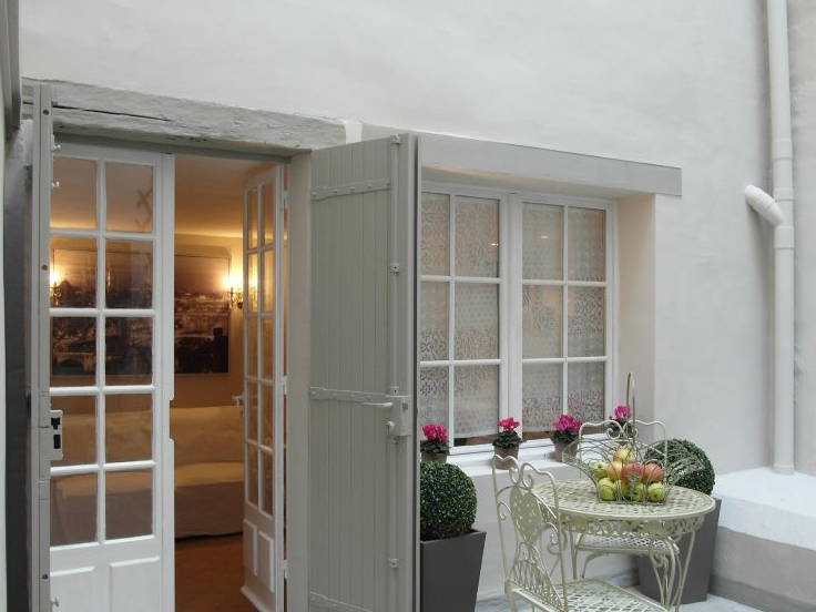 Entire Home Paris 219236-2