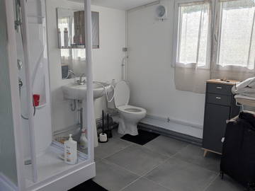 Logement entier à louer à Sérifontaine - photo 2 : salle de bain-2
