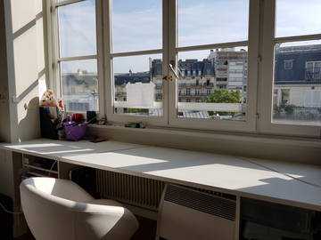Roomlala | Piano + banheiro privativo + quarto separado Parc Monceau