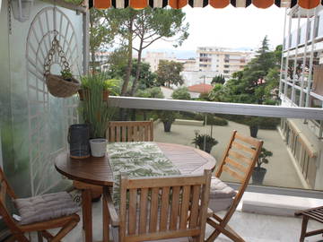 Roomlala | Piękny 2-pokojowy apartament z tarasem i basenem