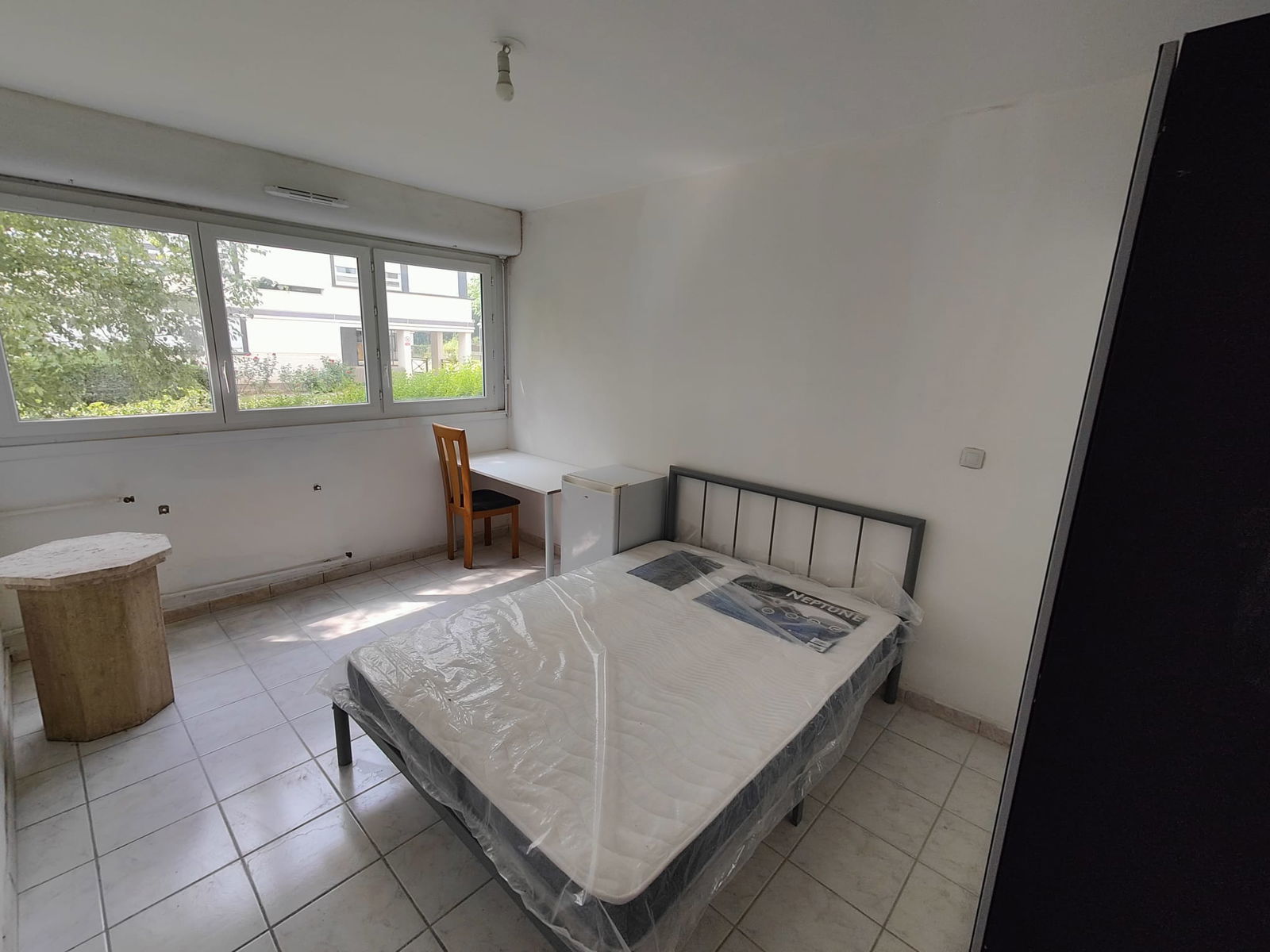 Kolokacja Pontoise 547825