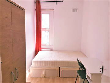 Roomlala | Piękny pokój dwuosobowy w North Kensingto