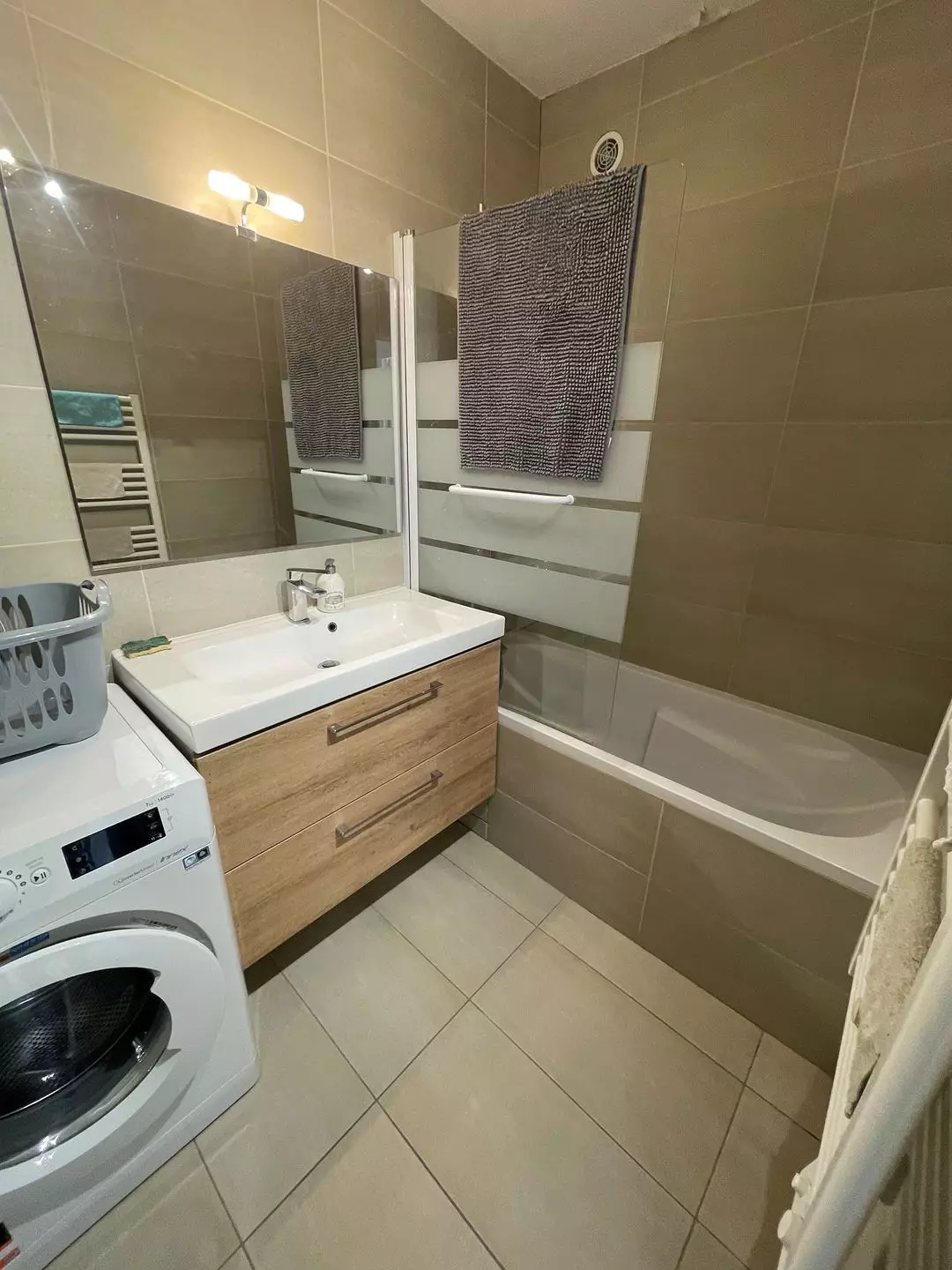 Colocación Cergy 662466