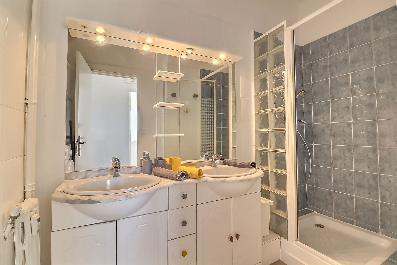 Colocación Nîmes 247388