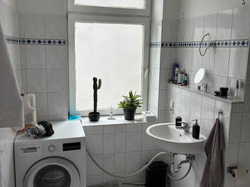 Chambre chez l'habitant à louer à L'hospitalet De Llobregat - photo 2 : salle de bain-2