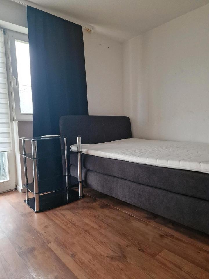 Habitación En Casa Del Anfitrión L'Hospitalet de Llobregat 668268