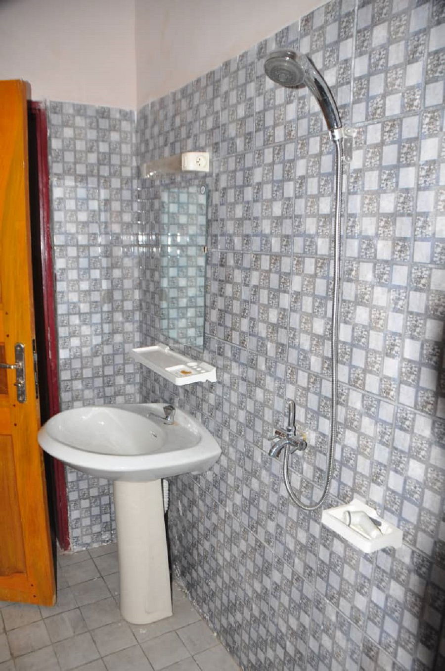 Estudio Independiente Bertoua 262805