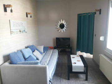 Roomlala | Pleasant, fully equipped studio + parking + Orange TV