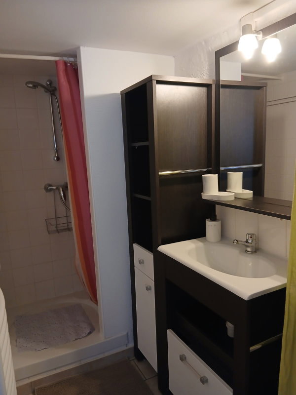 Entire Home Vichy 672692