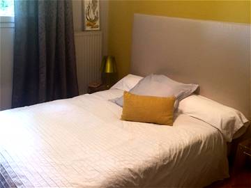 Roomlala | Pleasant Quiet Room For Rent In Apartment