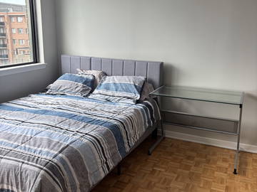 Homestay for rent in Pointe-Claire - photo 2: Bedroom-2