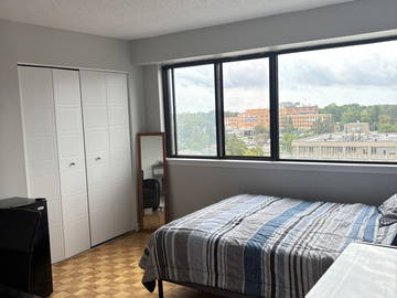 Homestay for rent in Pointe-Claire - photo 1: Bedroom-1