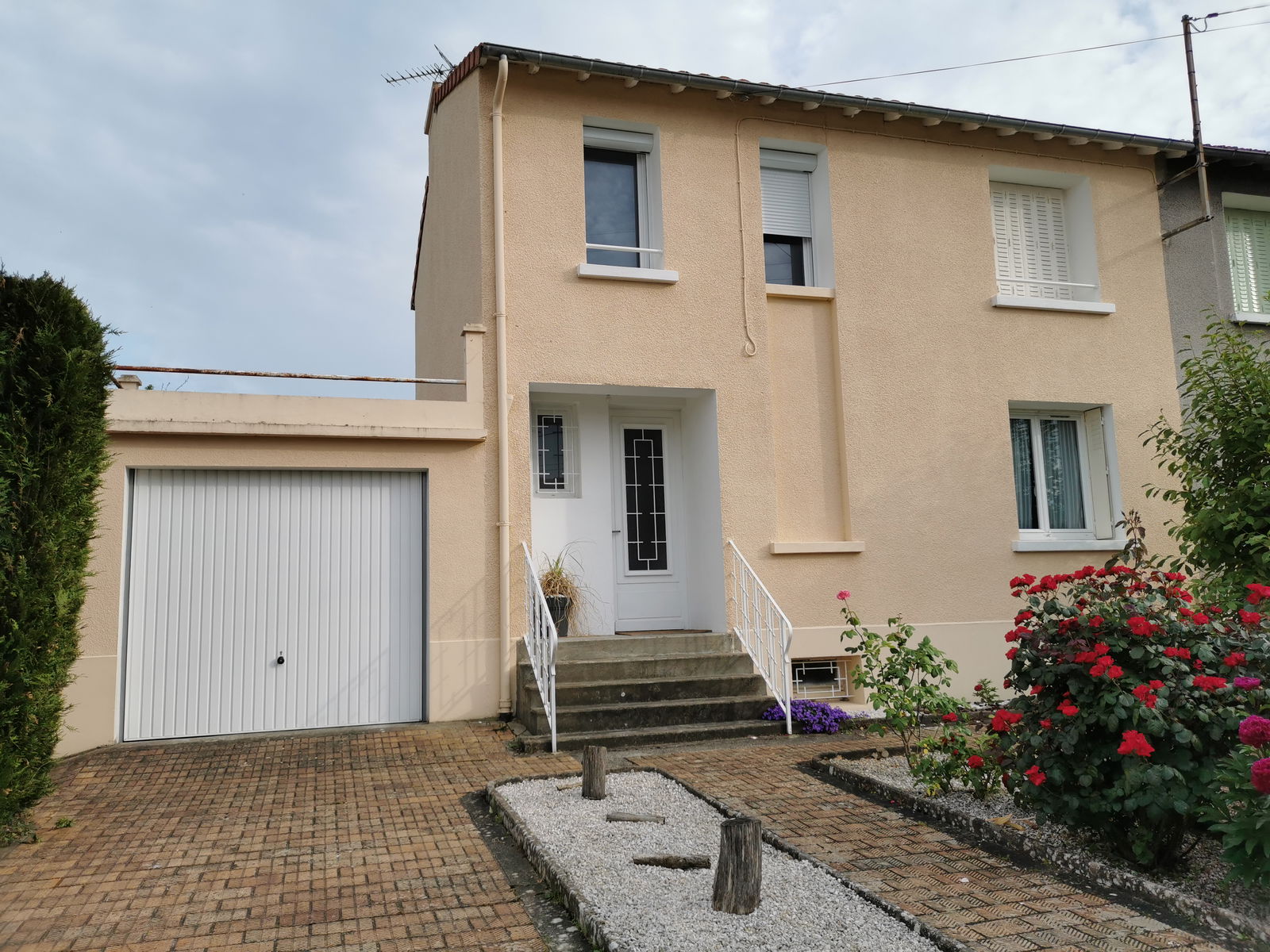 Entire Home Poitiers 114385