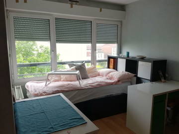 Roomlala | Pokój 11m2 Obok Metra