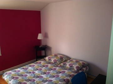 Roomlala | Pokój 12 m2 do wynajęcia dla zagranicznego studenta 