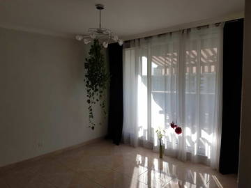 Roomlala | Pokój 16m² do wynajęcia z prywatnym balkonem w mieszkaniu