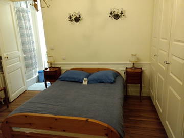 Roomlala |  Pokój 2 min. ze stacji Lyon. 