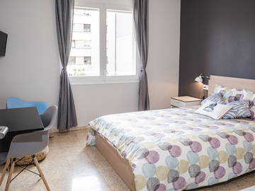 Roomlala | Pokój 5 minut od Sagrada Familia (RH4-R1)