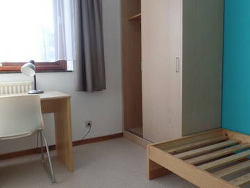 Roomlala | Pokój dla studenta do wynajęcia - mieszkanie współdzielone
