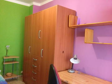 Roomlala | Pokój do współdzielenia z mieszkaniem