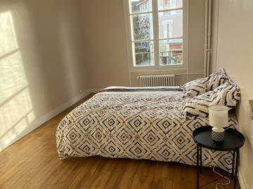 Roomlala | Pokój do wynajęcia 14m2 Centrum Historyczne
