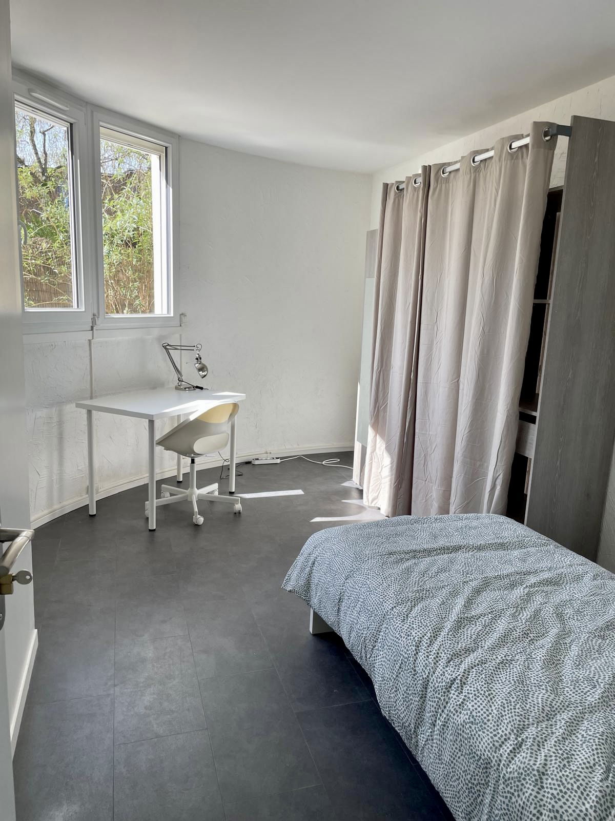 Kolokacja Évry-Courcouronnes 495996