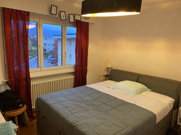 Roomlala | Pokój do wynajęcia dla studenta w Chernex