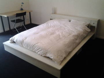 Roomlala | Pokój do wynajęcia dla studenta w domu studenckim