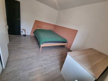 Roomlala | Pokój do wynajęcia dla studentów w Nono
