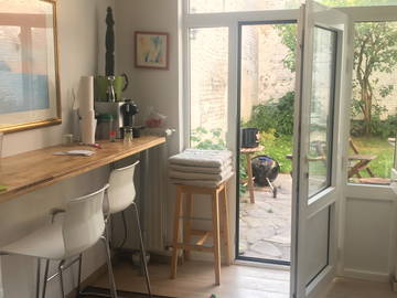 Roomlala | Pokój do wynajęcia niedaleko Flagey
