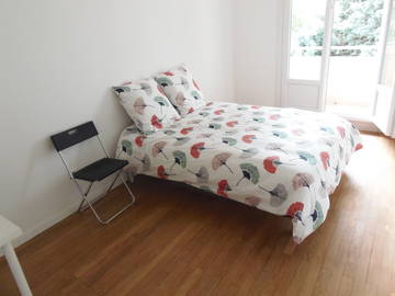 Roomlala | Pokój do wynajęcia w Bron
