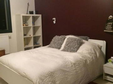 Roomlala | Pokój do wynajęcia w Bron w nowym domu