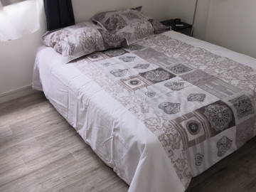 Roomlala | Pokój do wynajęcia w centrum miasta Franconville