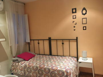 Roomlala | Pokój do wynajęcia w centrum Walencji
