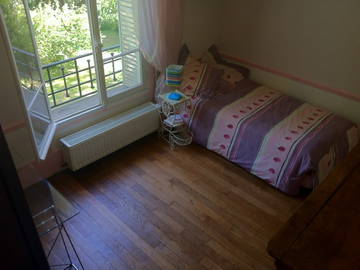 Roomlala | Pokój do wynajęcia w cichym domu