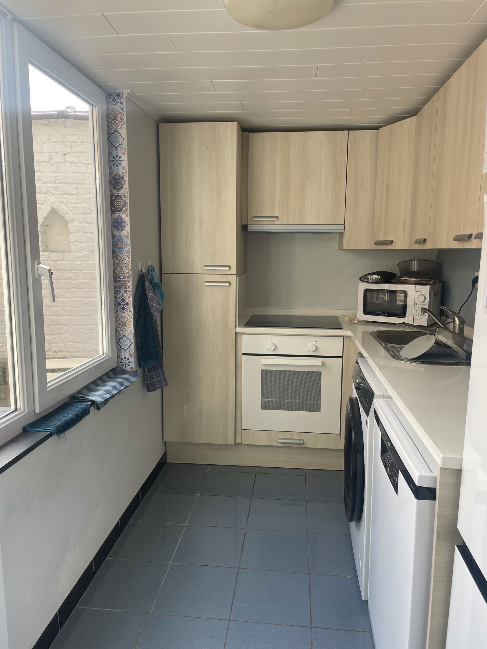 Kolokacja Mons 633988