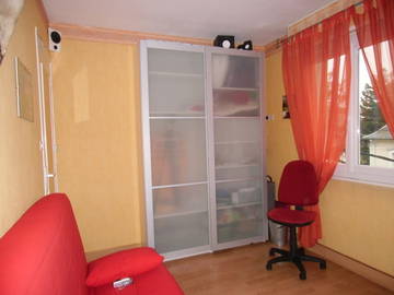 Roomlala | Pokój do wynajęcia w domu rezydenta