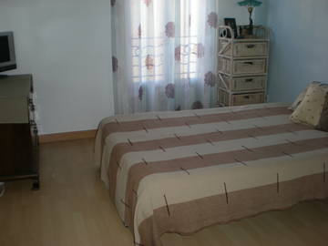 Roomlala | Pokój do wynajęcia w domu rezydenta 