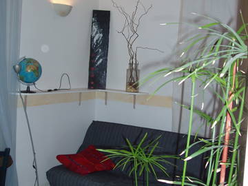 Roomlala | Pokój do wynajęcia w domu rezydenta