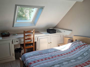 Roomlala | Pokój do wynajęcia w domu rezydenta