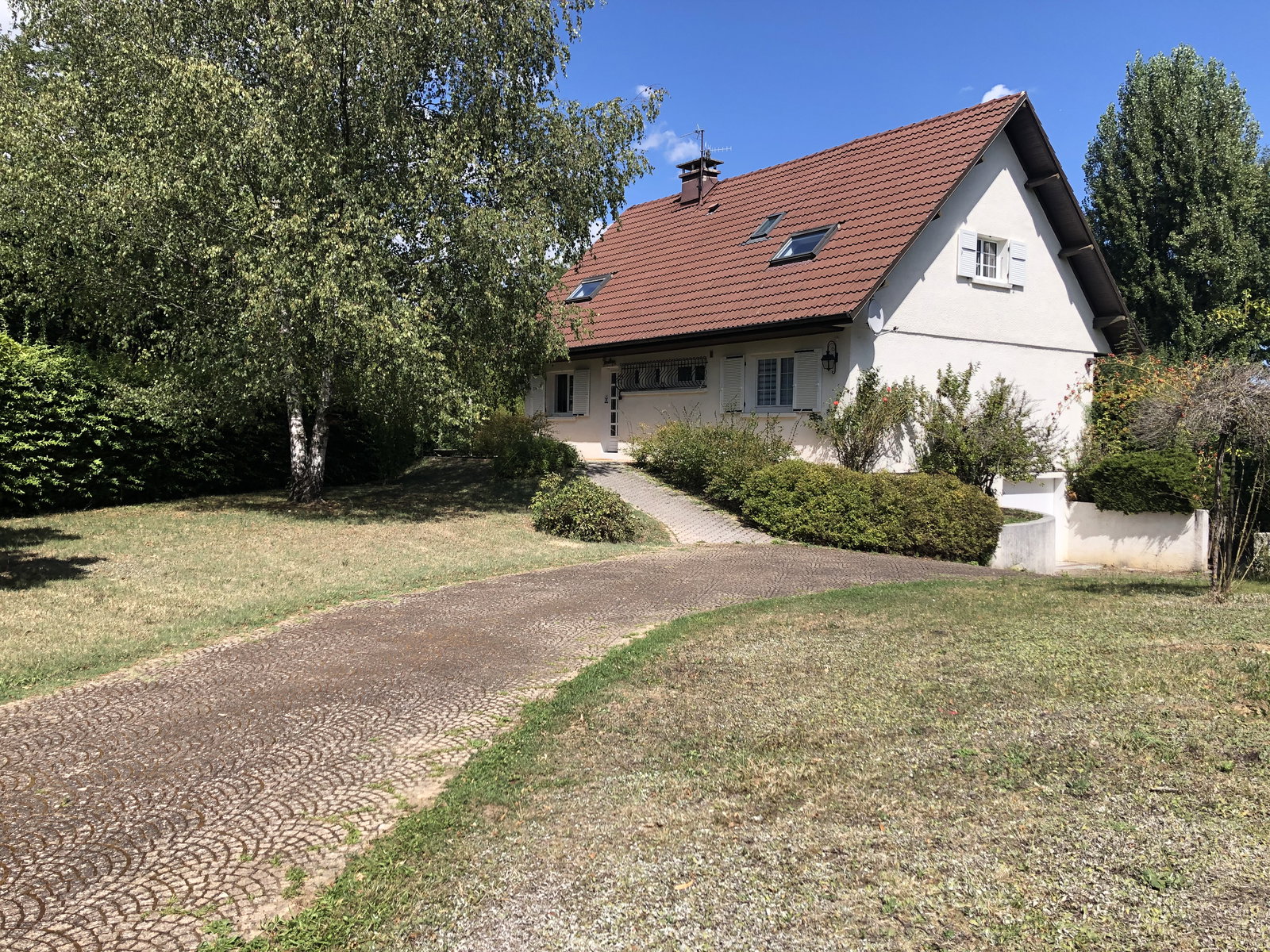 Kolokacja Saint-Genis-Pouilly 661591